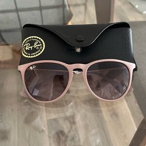 Women’s Ray Ban sunglasses